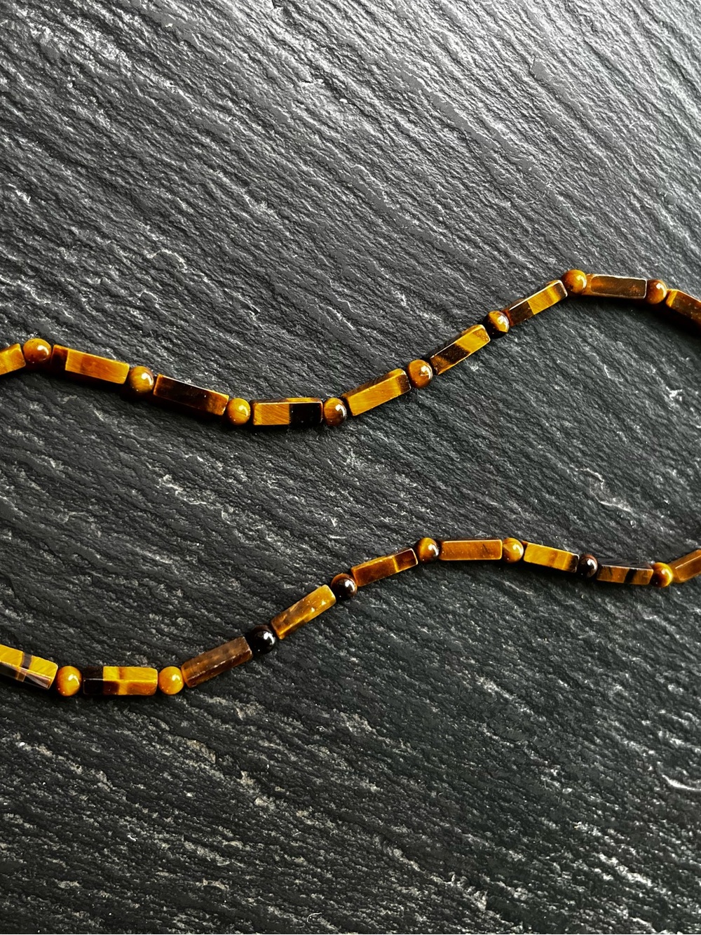 Women's Tiger Eye Beaded Choker Necklace in Golden Brown